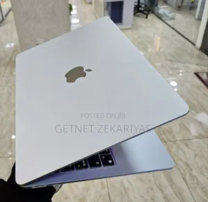 New Laptop Apple MacBook Air 2022 M2 8GB Apple M2 SSD 256GB