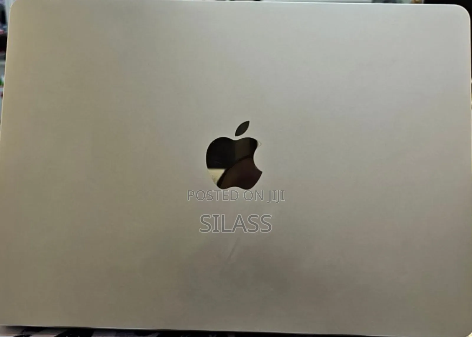 New Laptop Apple MacBook Air 2022 M2 8GB Apple M2 SSD 256GB