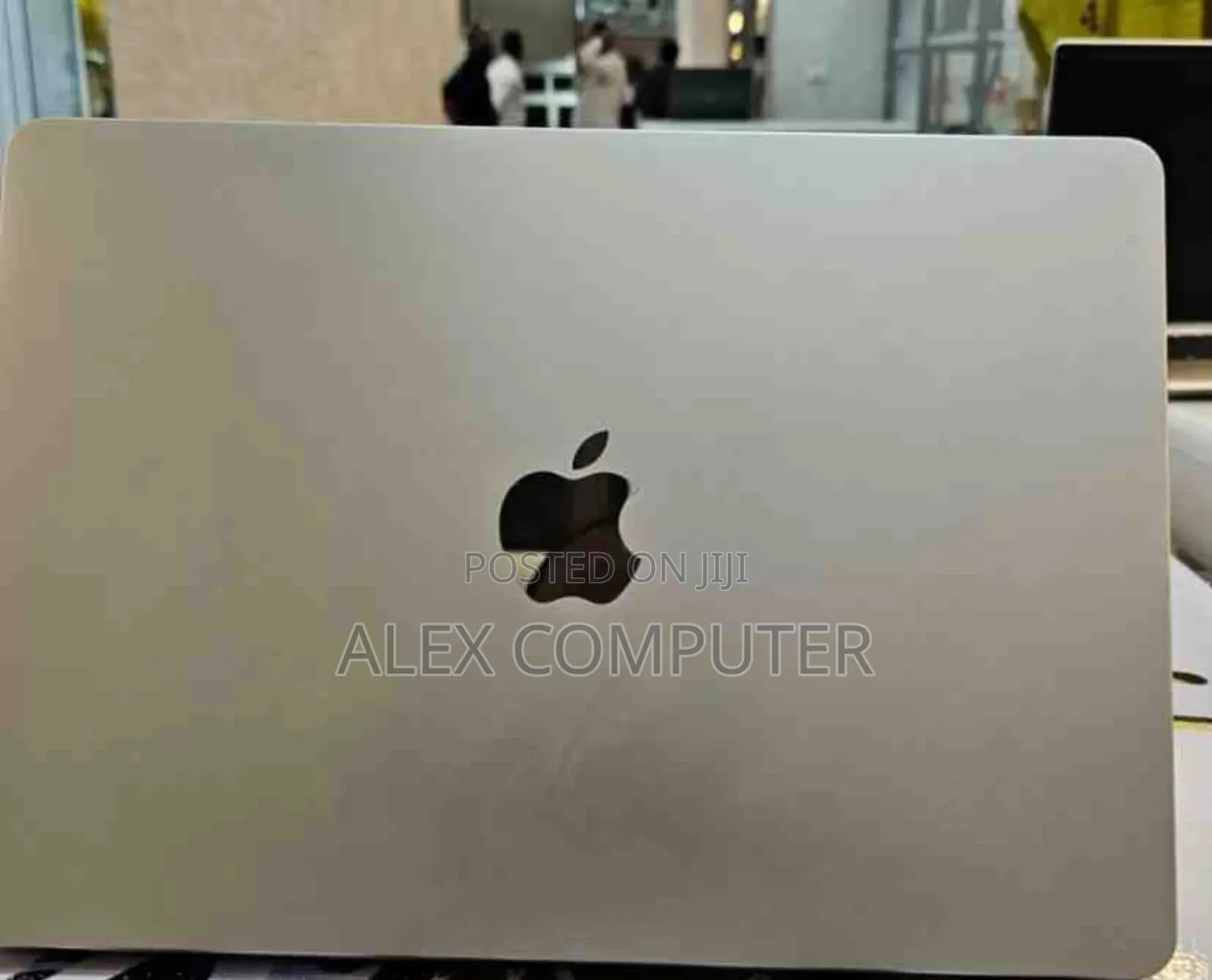 New Laptop Apple MacBook Air 2022 M2 8GB Apple M2 SSD 256GB