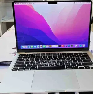 New Laptop Apple MacBook Air 2022 M2 8GB Apple M2 SSD 256GB