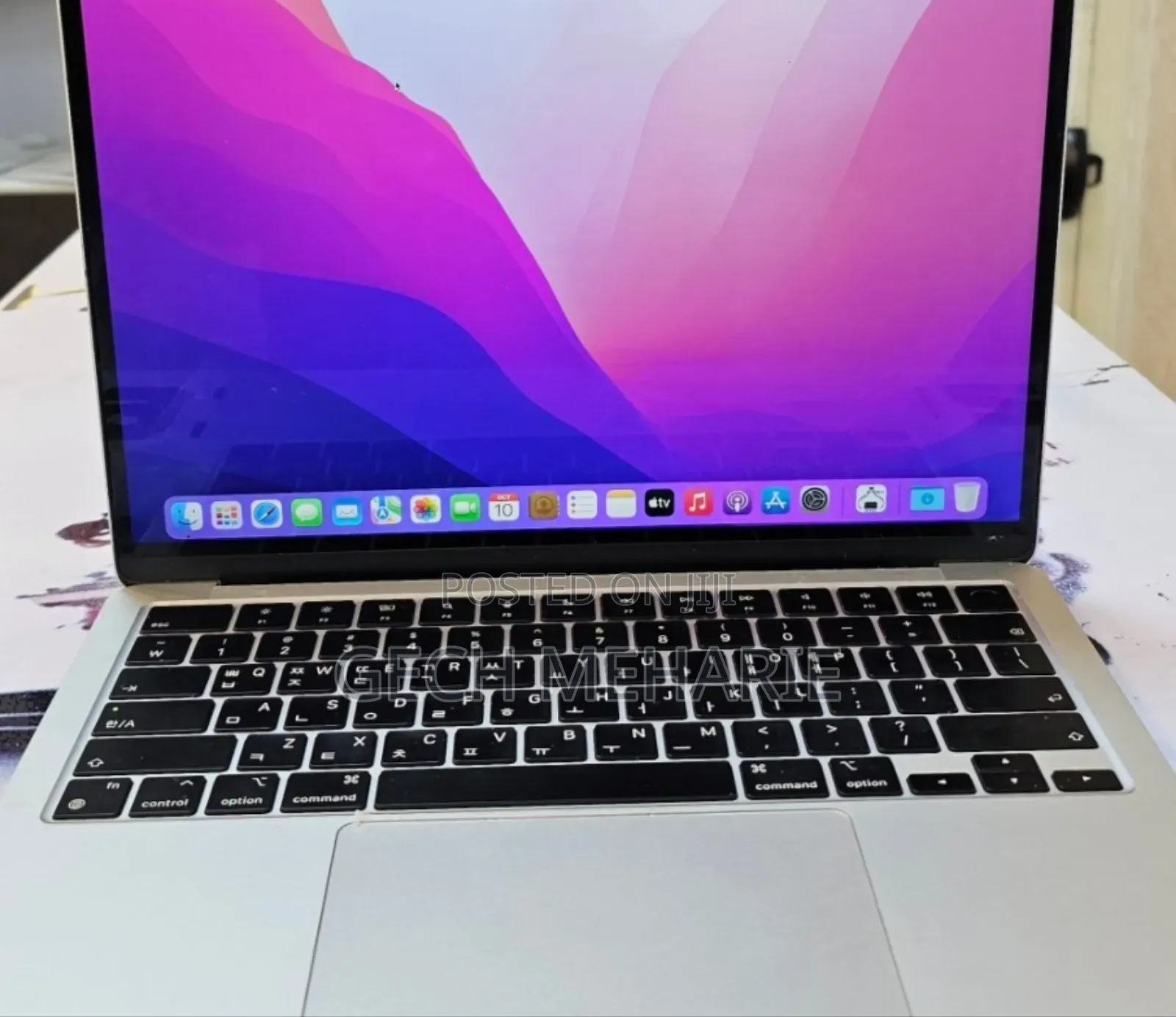 New Laptop Apple MacBook Air 2022 M2 8GB Apple M2 SSD 256GB