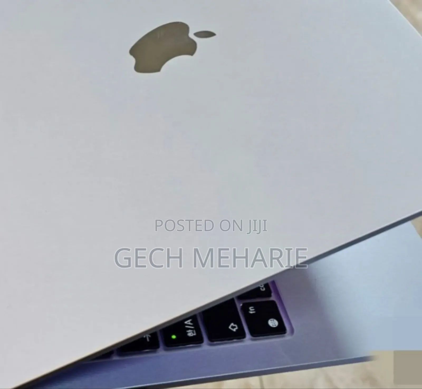 New Laptop Apple MacBook Air 2022 M2 8GB Apple M2 SSD 256GB