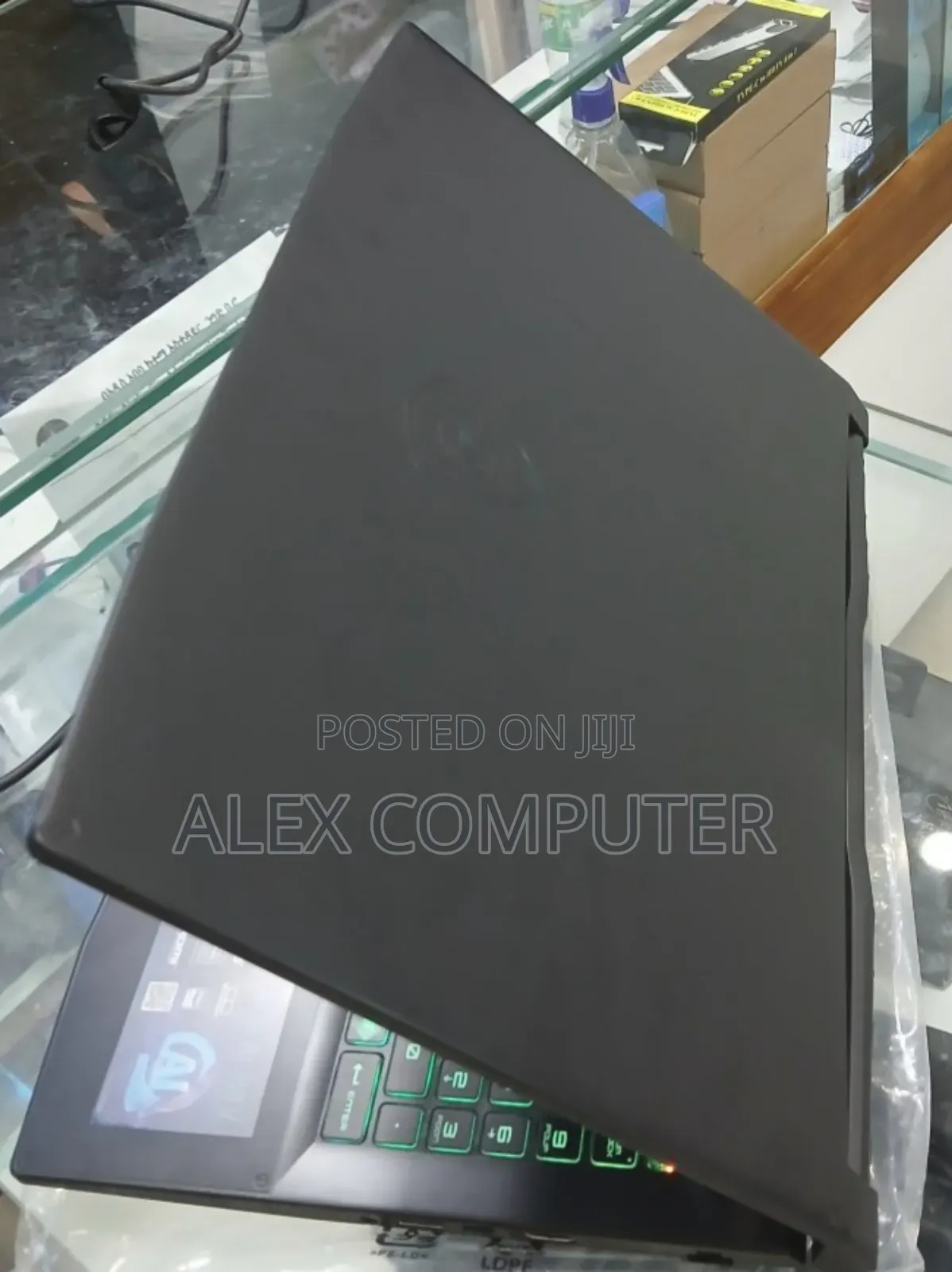 New Laptop MSI Katana 15 16GB AMD Ryzen 7 SSD 1T