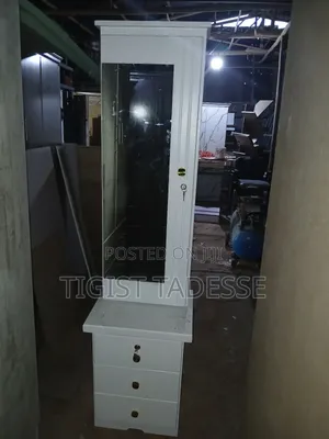 Photo - Dressing ለአነስተኛ ቤት ቆንጅዬ