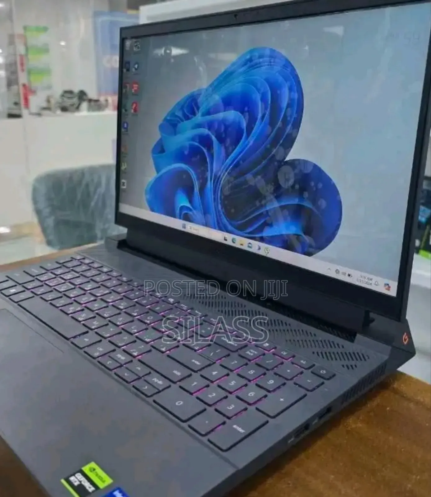 New Laptop Dell G15 5535 16GB Intel Core I7 SSD 1T