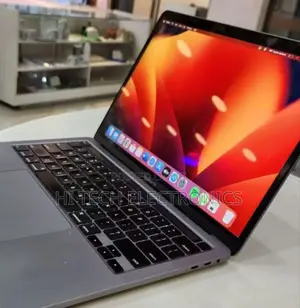 New Laptop Apple MacBook Pro 2020 16GB Intel Core I5 SSD 512GB