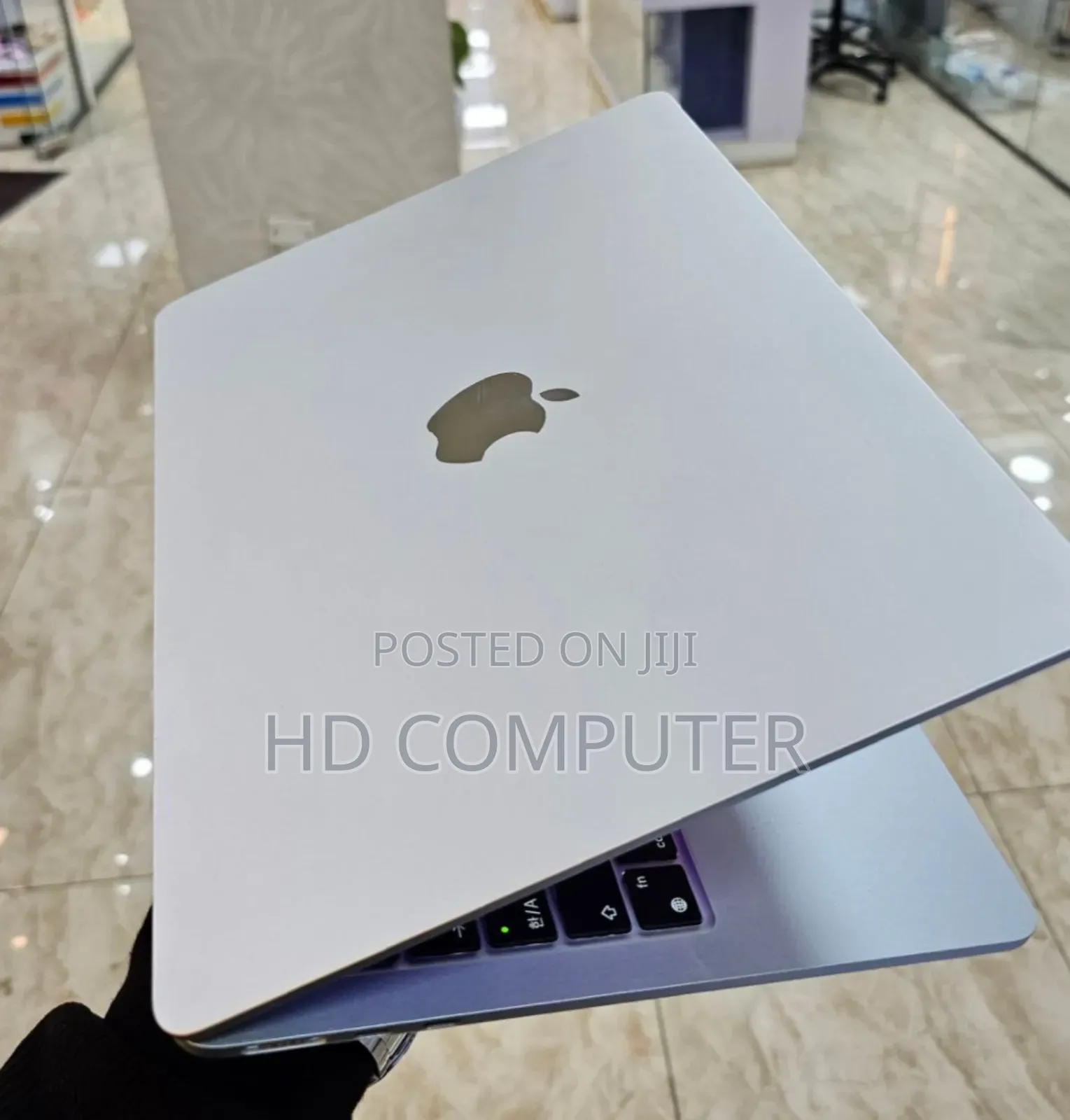 New Laptop Apple MacBook Air 2022 M2 8GB Apple M2 SSD 256GB