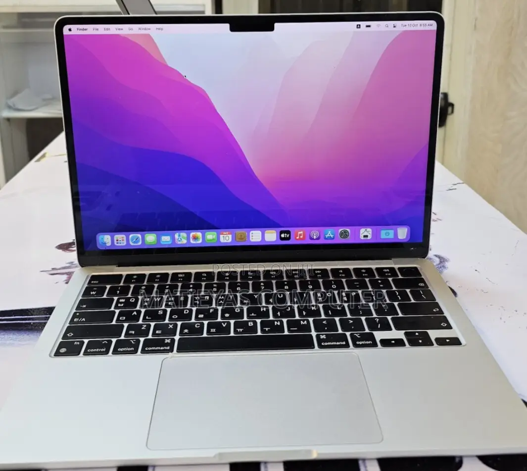New Laptop Apple MacBook Air 2022 M2 8GB Apple M2 SSD 256GB