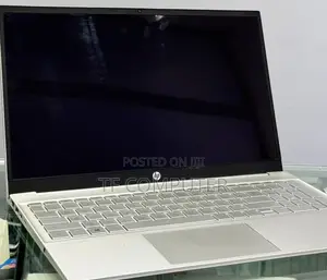 Photo - New Laptop HP Pavilion 15 8GB AMD Ryzen 3 SSD 256GB