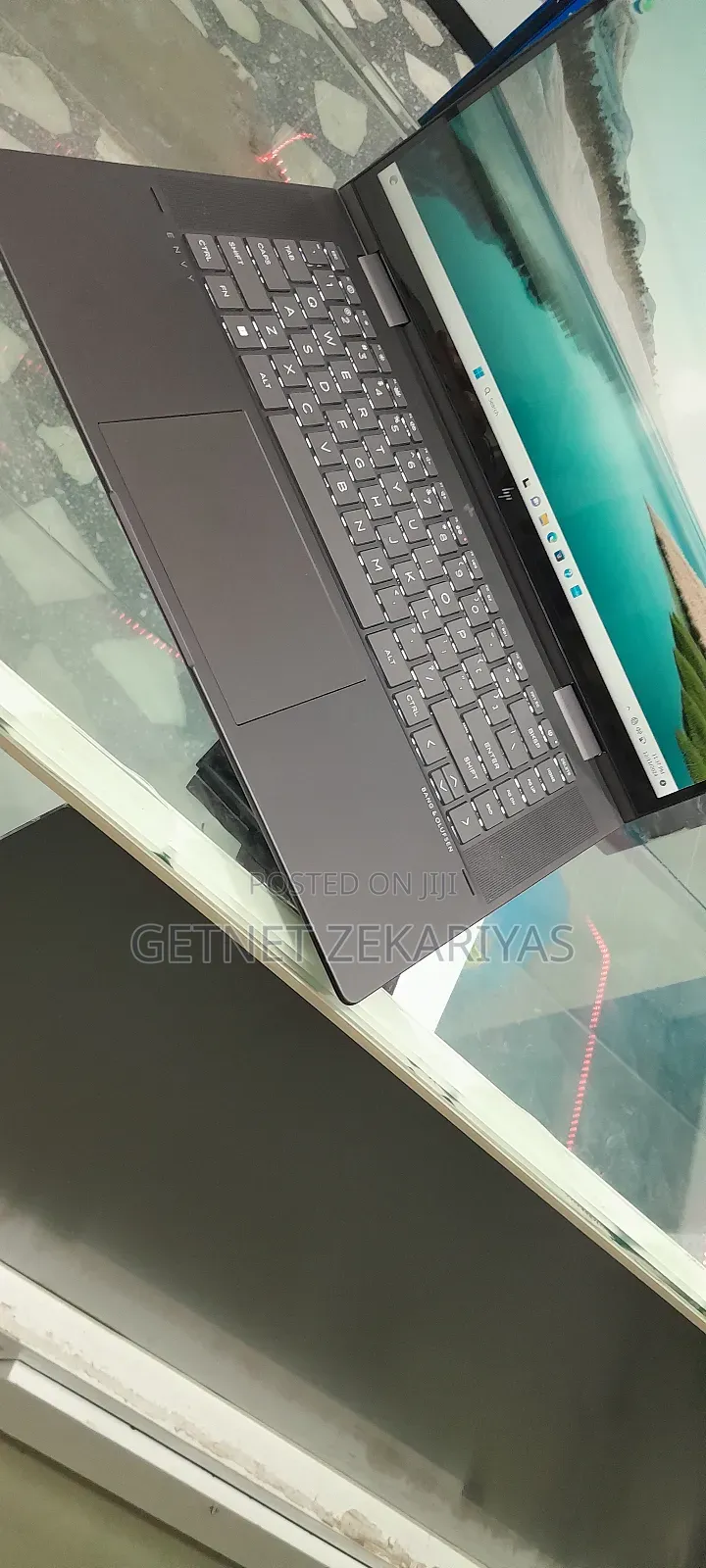 New Laptop HP Envy 15 8GB AMD Ryzen 5 SSD 256GB