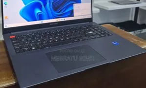 Photo - New Laptop Asus Vivobook 16 20GB Intel Core I7 SSD 512GB