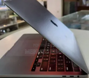 New Laptop Apple MacBook Pro 2020 16GB Intel Core I5 SSD 512GB