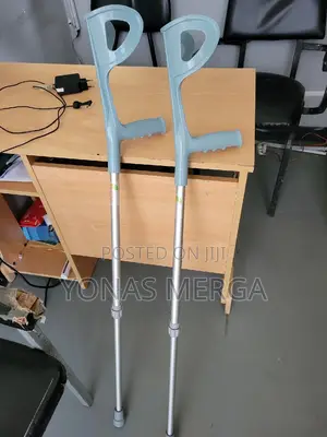 Photo - Practical Underarm Crutches猫elbow Crutches町crunch冊kranch