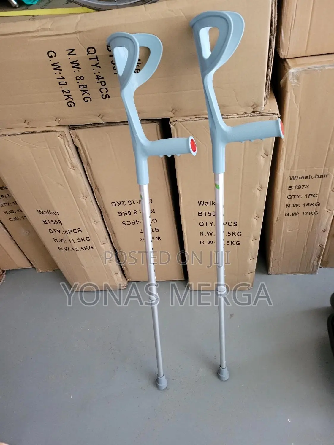 Pair of Crutches騭elbow Crutches提crutches0凶crutches