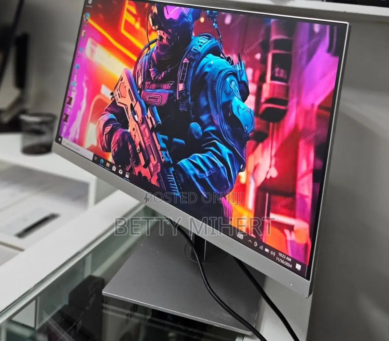 Ho 24 Inch Frameless Monitor