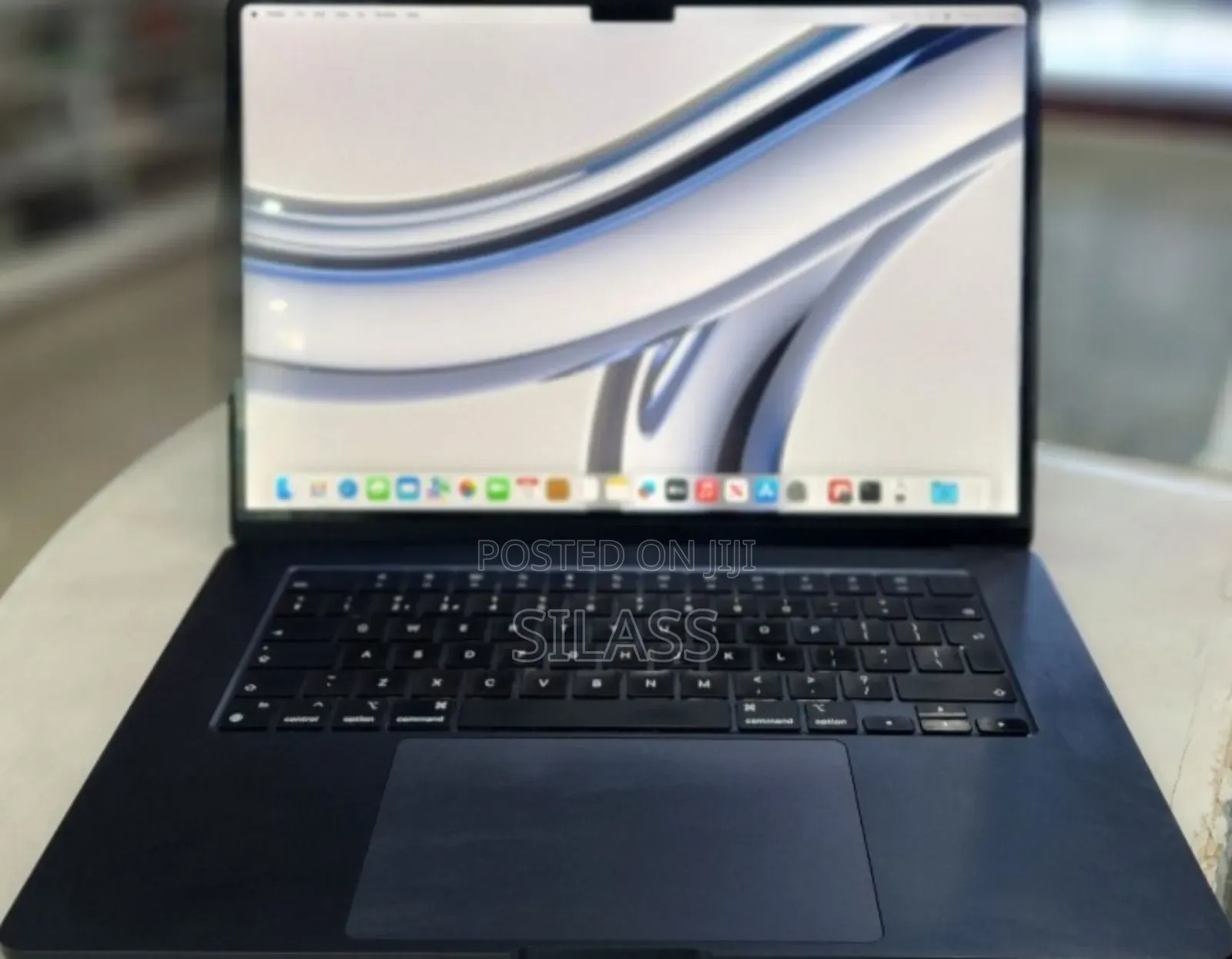 New Laptop Apple MacBook Air 2023 M2 8GB Intel Core I7 SSD 512GB