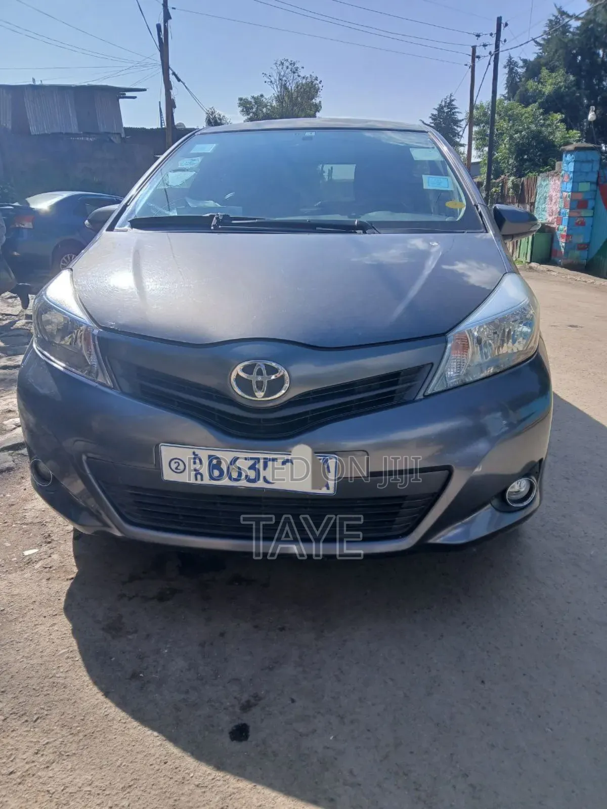 Toyota Yaris 2012 Gray