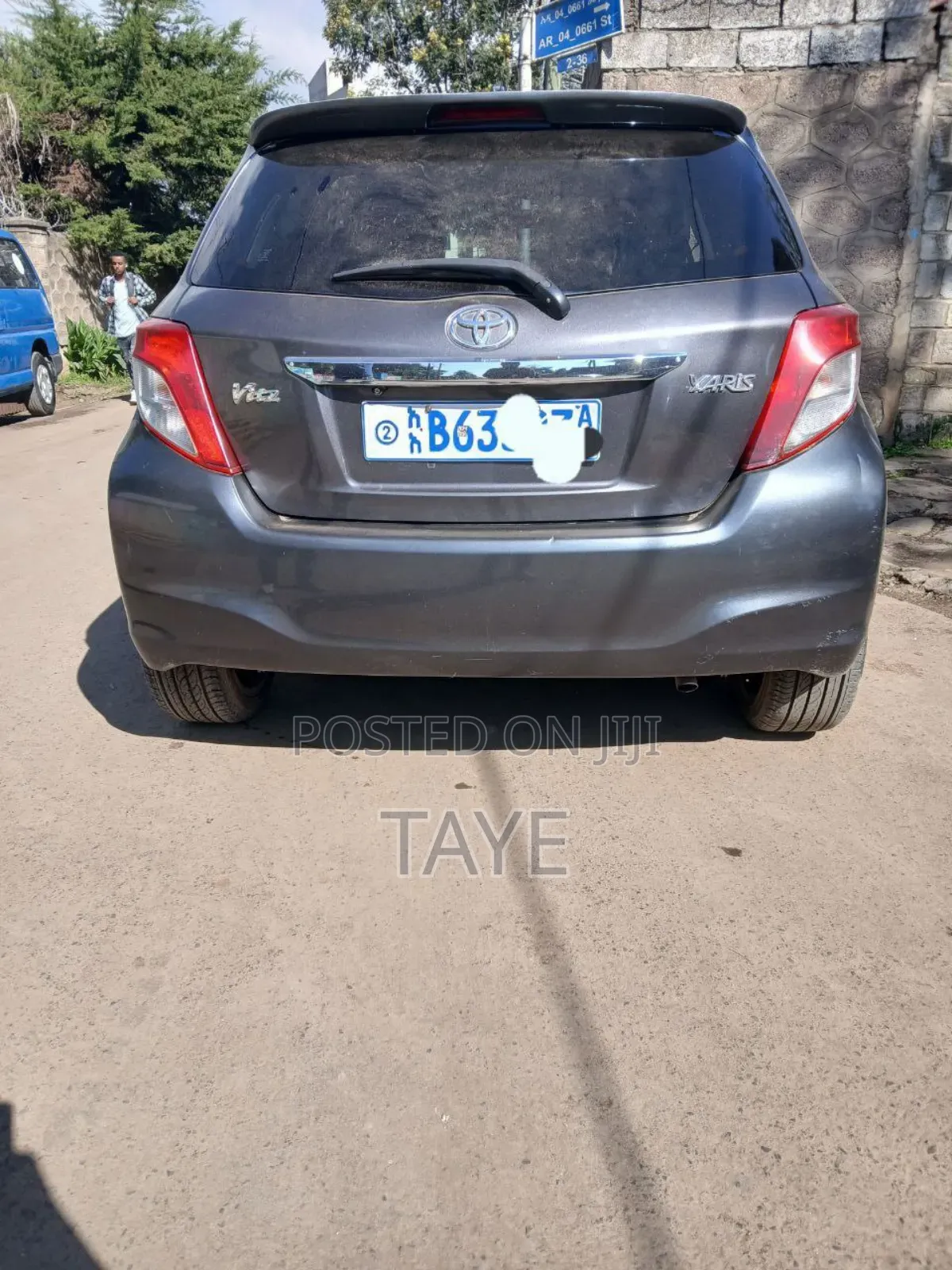 Toyota Yaris 2012 Gray