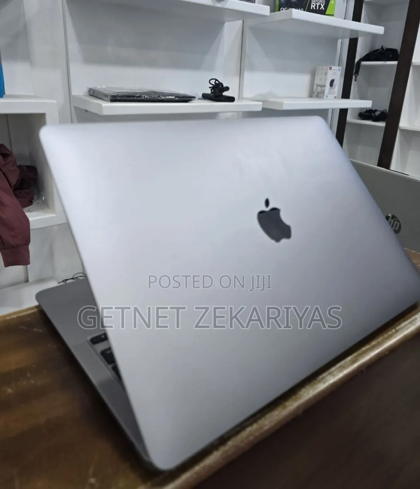 New Laptop Apple MacBook Air 8GB Apple M1 SSD 256GB