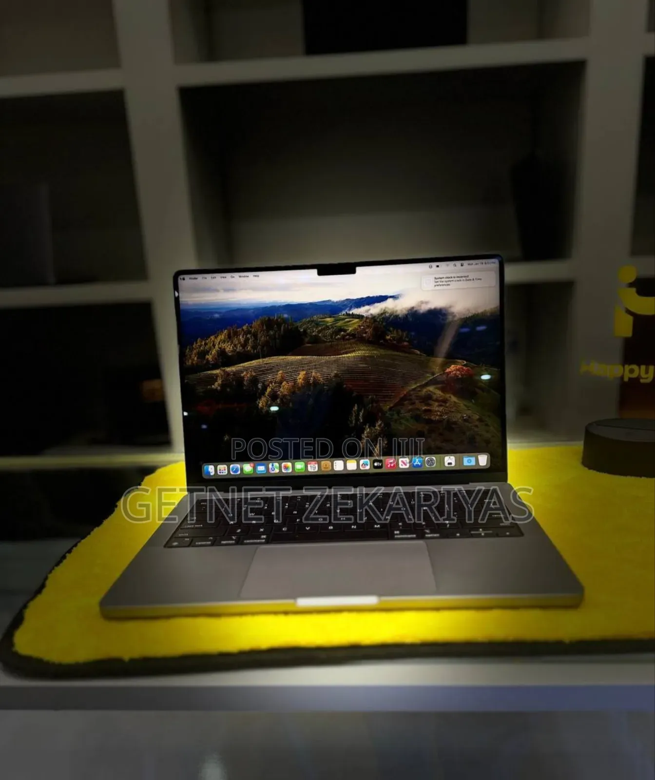 New Laptop Apple MacBook Pro 2023 M3 14-Inch 8GB Apple M3 SSD 512GB