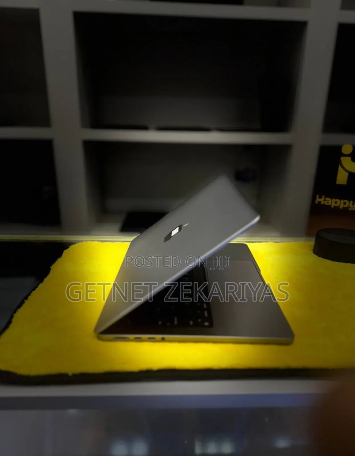 New Laptop Apple MacBook Pro 2023 M3 14-Inch 8GB Apple M3 SSD 512GB