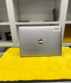 New Laptop Apple MacBook Air 8GB Apple M1 SSD 256GB