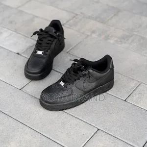 Nike Air Force Black