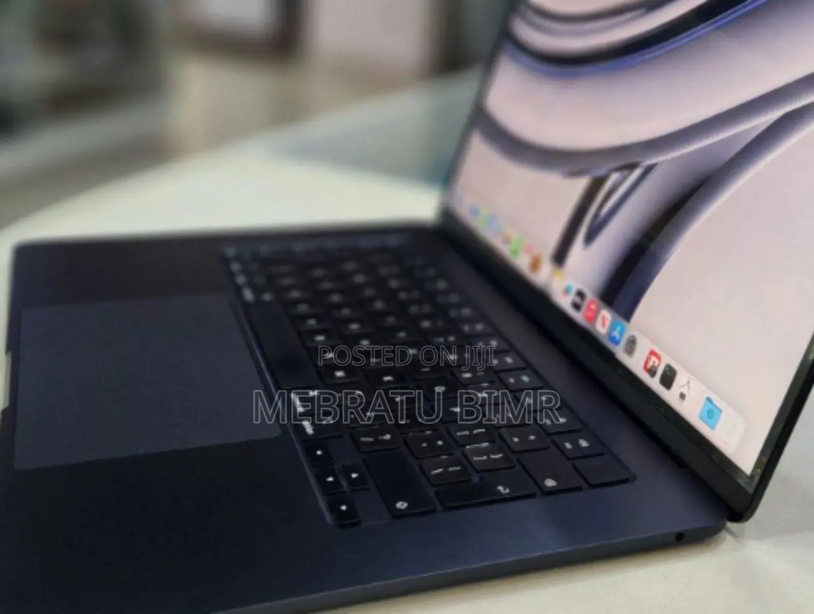 New Laptop Apple MacBook Air 2023 M2 8GB Apple M2 SSD 512GB