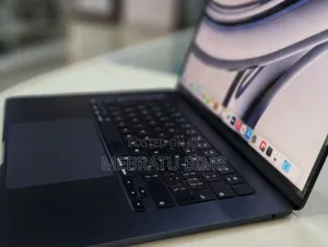 New Laptop Apple MacBook Air 2023 M2 8GB Apple M2 SSD 512GB