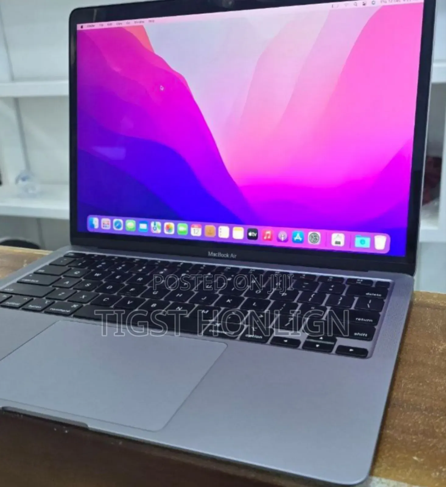 New Laptop Apple MacBook Air 2020 8GB Apple M1 SSD 256GB