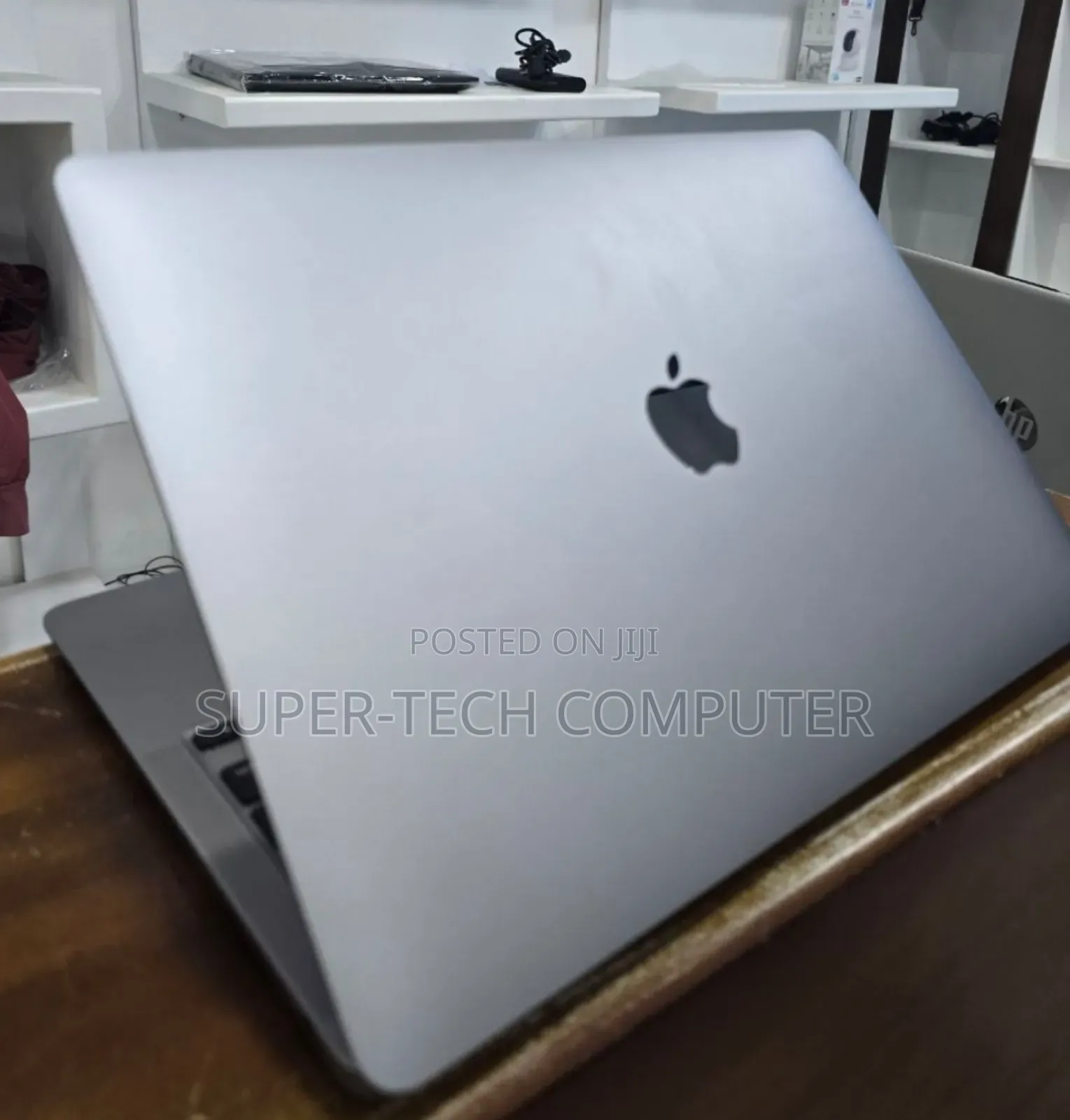 New Laptop Apple MacBook Air 2020 M1 8GB Apple M1 SSD 256GB