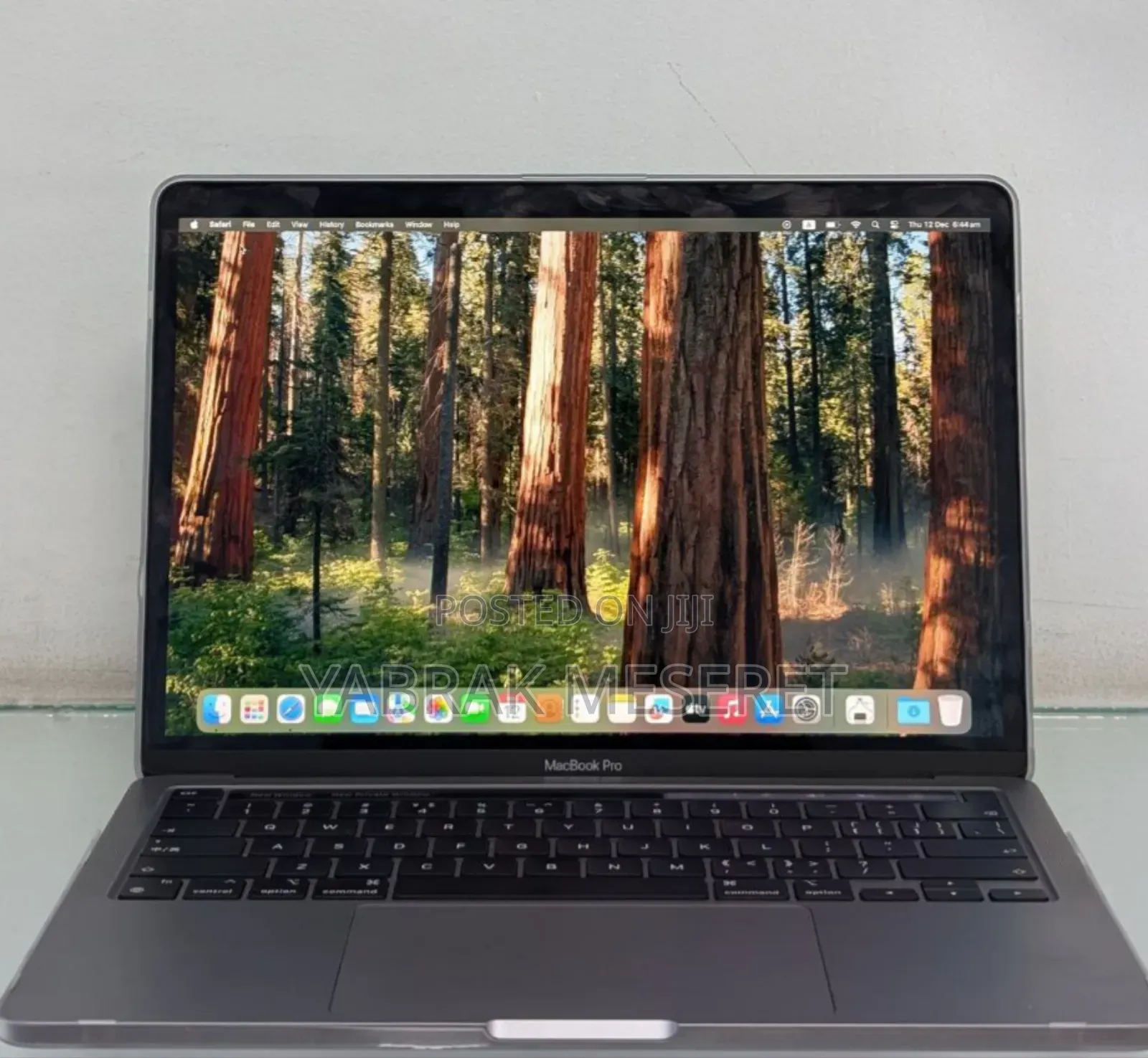 New Laptop Apple MacBook Pro 2020 M1 8GB Apple M1 Pro SSD 256GB