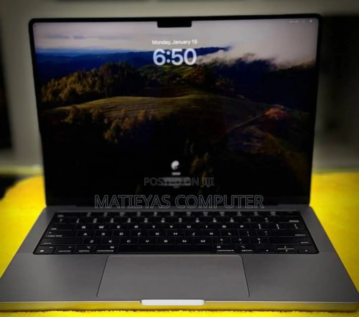 New Apple MacBook Pro 2023 M3 Max 14-Inch 8GB Apple M3 Pro SSD 512GB