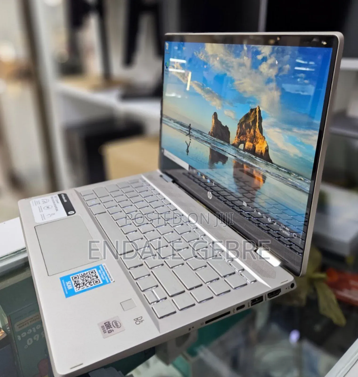 New Laptop HP Pavilion X360 8GB Intel Core I5 SSD 256GB