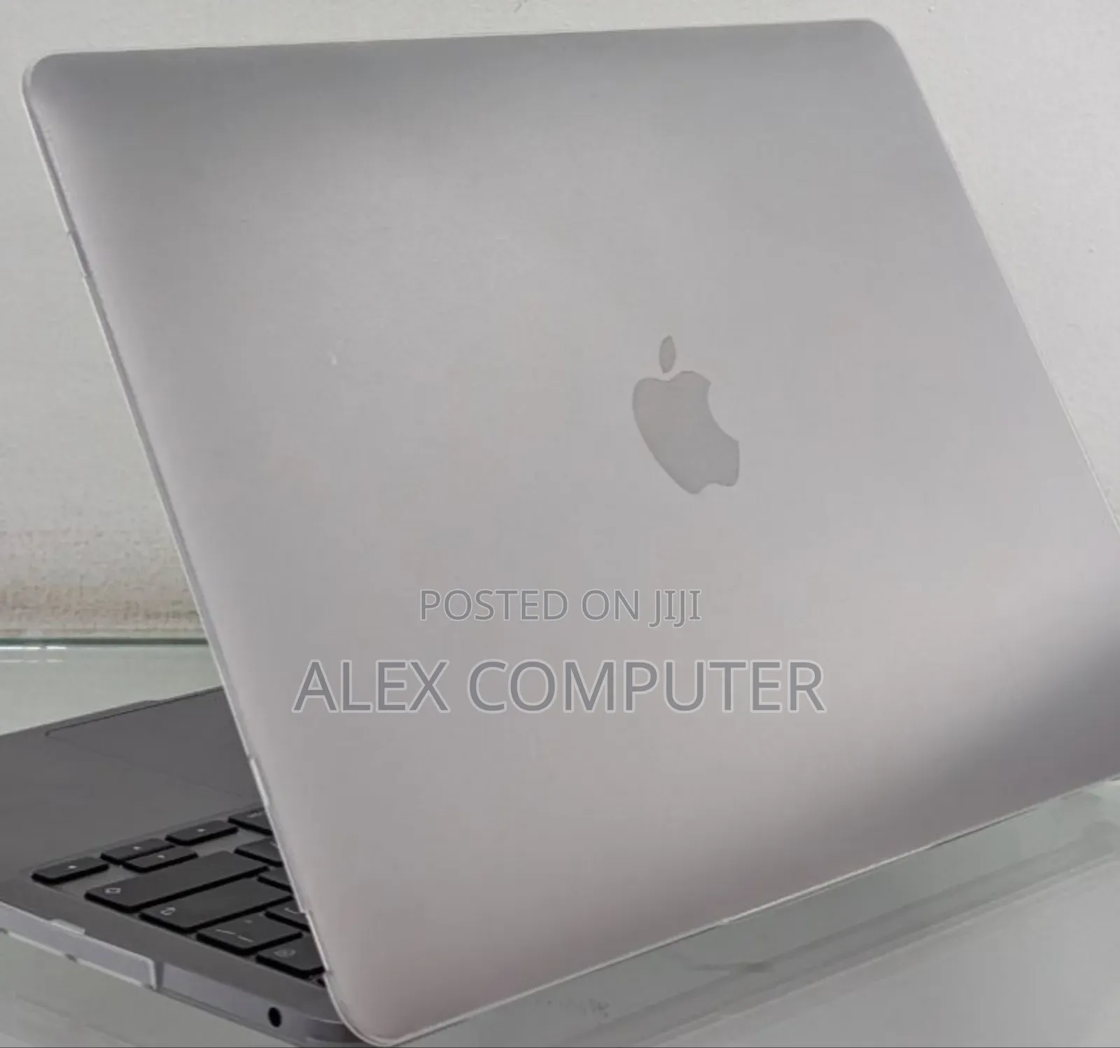New Laptop Apple MacBook Pro M1 8GB Apple M1 SSD 256GB