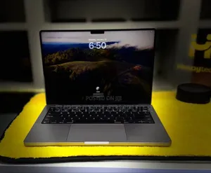 New Laptop Apple MacBook Pro 2023 M3 14-Inch 8GB Apple M3 SSD 512GB