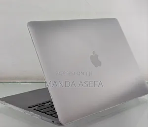 New Laptop Apple MacBook Pro M1 8GB Apple M1 SSD 256GB