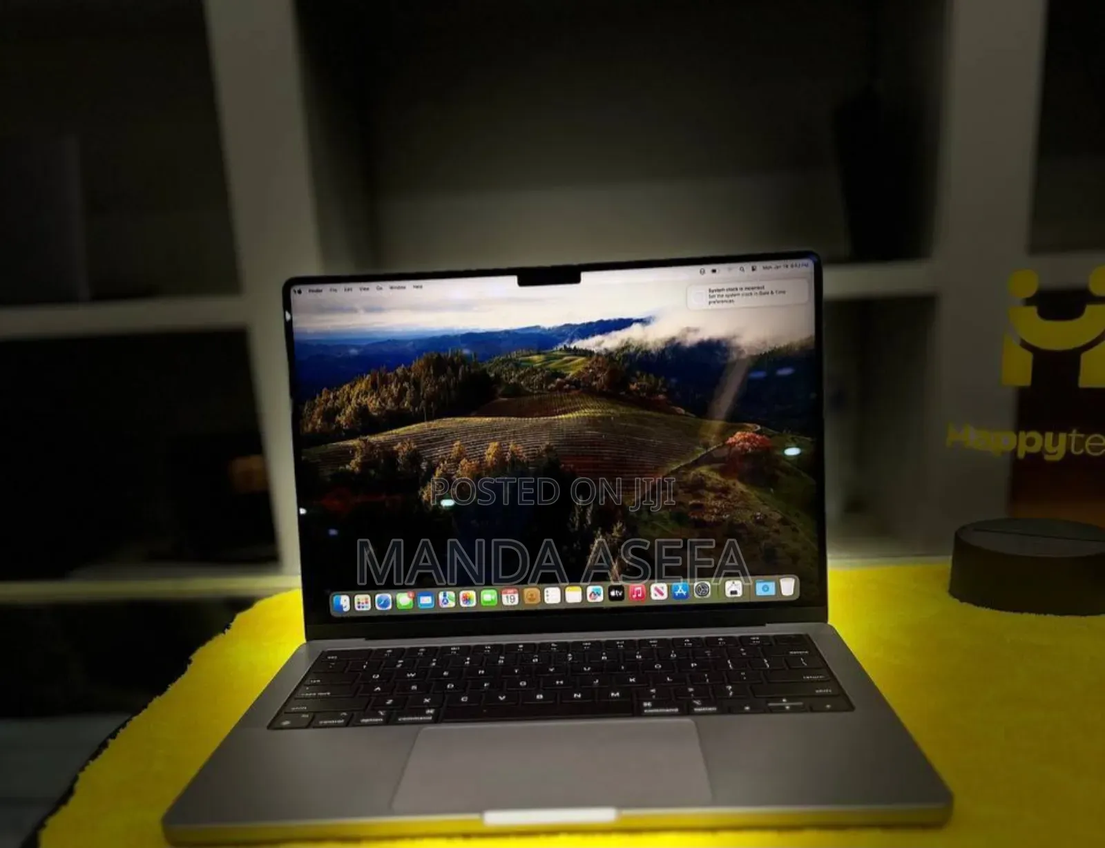 New Laptop Apple MacBook Pro 8GB Apple M3 SSD 512GB