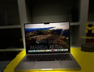 New Laptop Apple MacBook Pro 8GB Apple M3 SSD 512GB