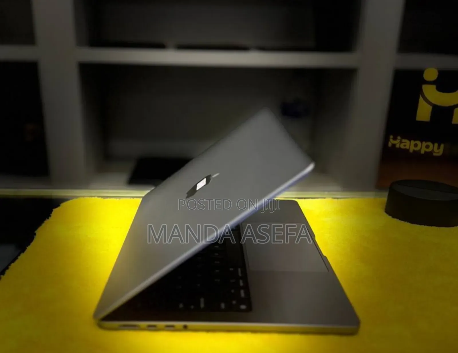 New Laptop Apple MacBook Pro 8GB Apple M3 SSD 512GB