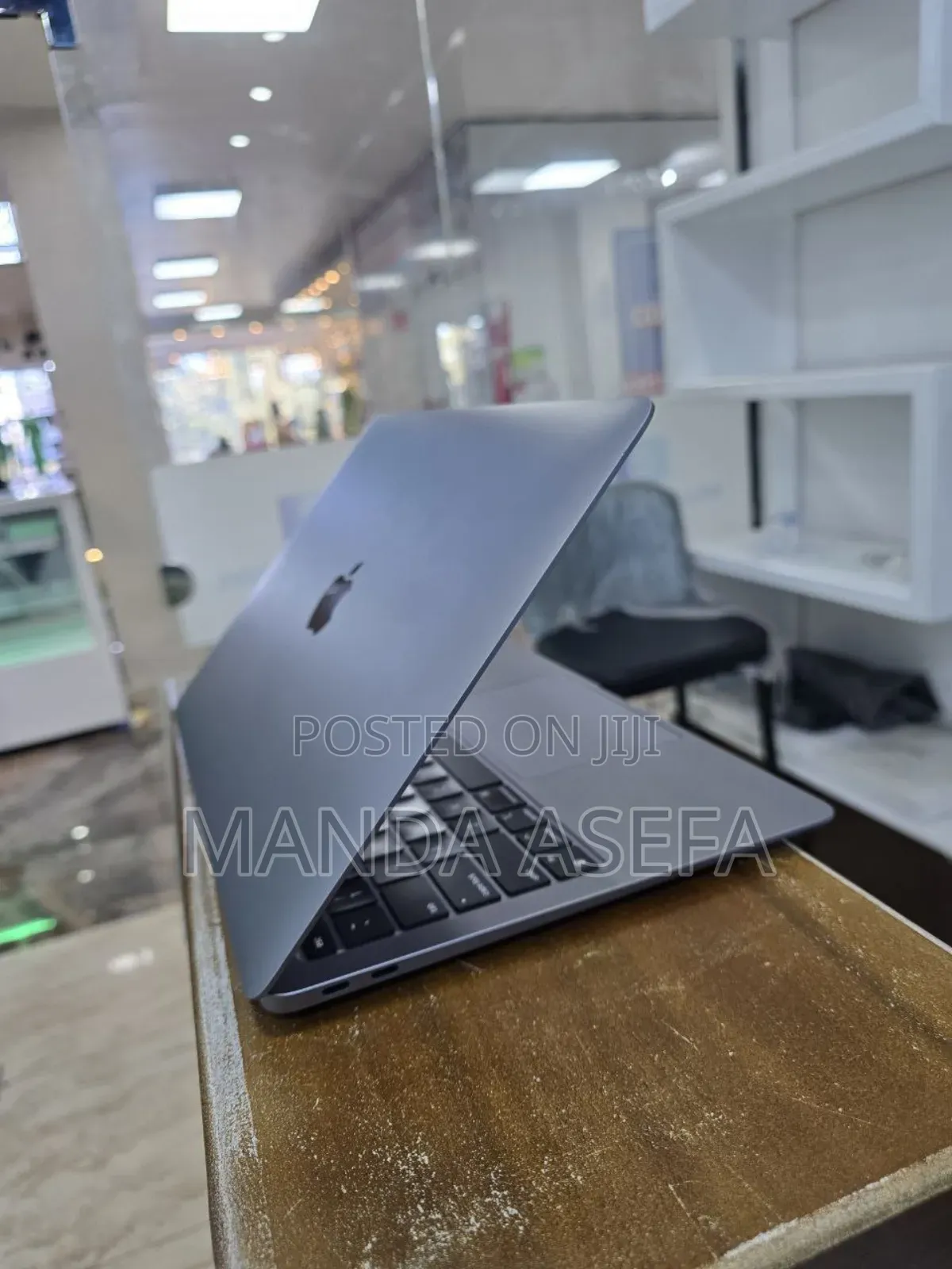 New Laptop Apple MacBook Air 2020 M1 8GB Apple M1 SSD 256GB