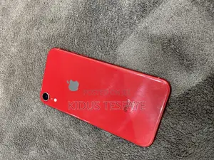 Photo - Apple iPhone XR 64 GB Red