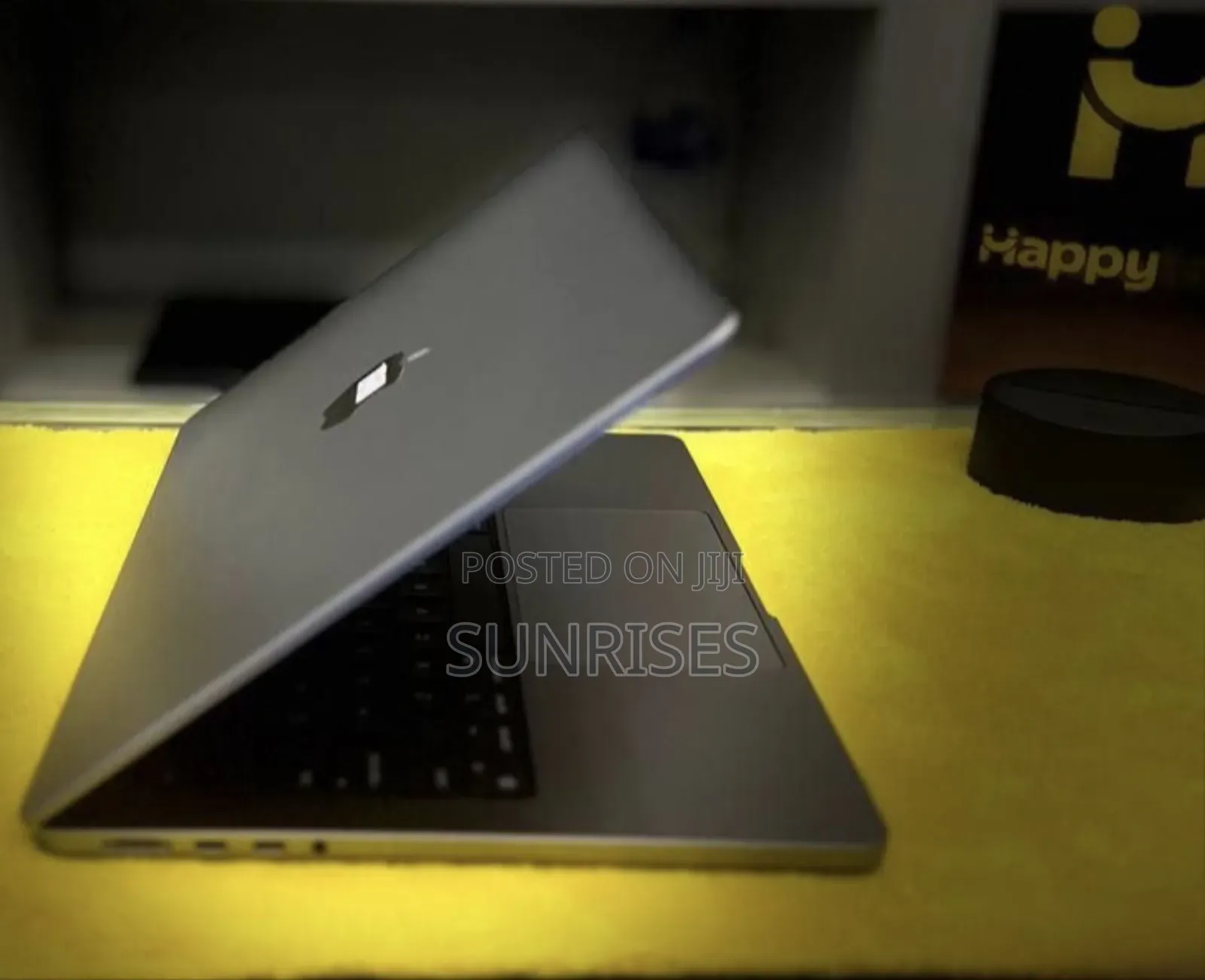 New Laptop Apple MacBook Pro 2023 M3 14-Inch 8GB Apple M3 SSD 512GB