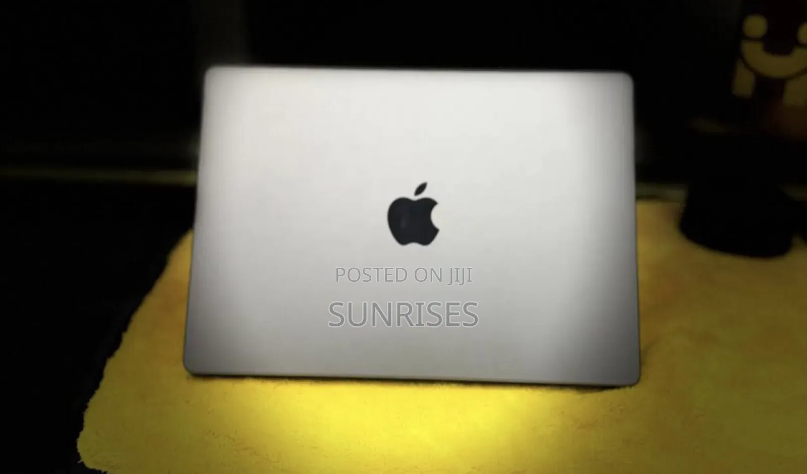 New Laptop Apple MacBook Pro 2023 M3 14-Inch 8GB Apple M3 SSD 512GB