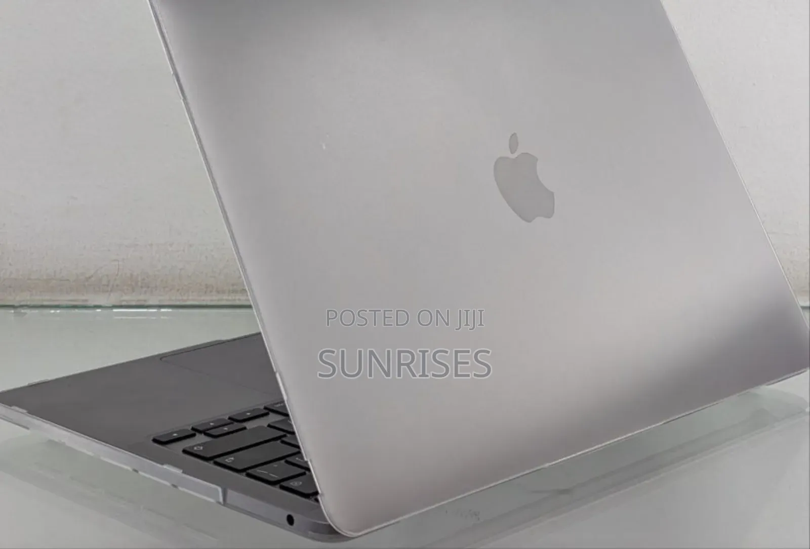 New Laptop Apple MacBook Pro M1 8GB Apple M1 SSD 256GB