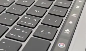 New Laptop Apple MacBook Pro M1 8GB Apple M1 SSD 256GB