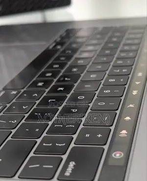 New Laptop Apple MacBook Pro 2018 16GB Intel Core I7 SSD 512GB