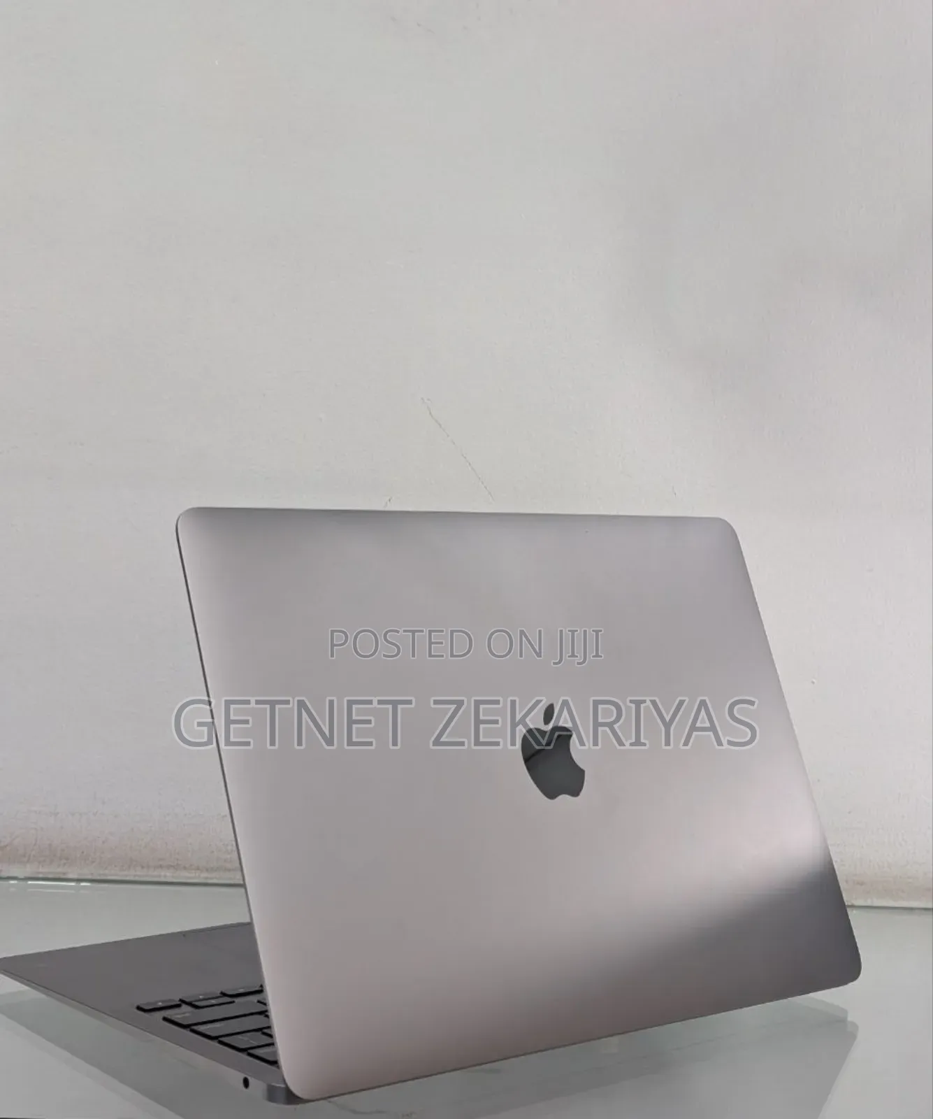 New Laptop Apple MacBook Air 8GB Apple M1 SSD 256GB