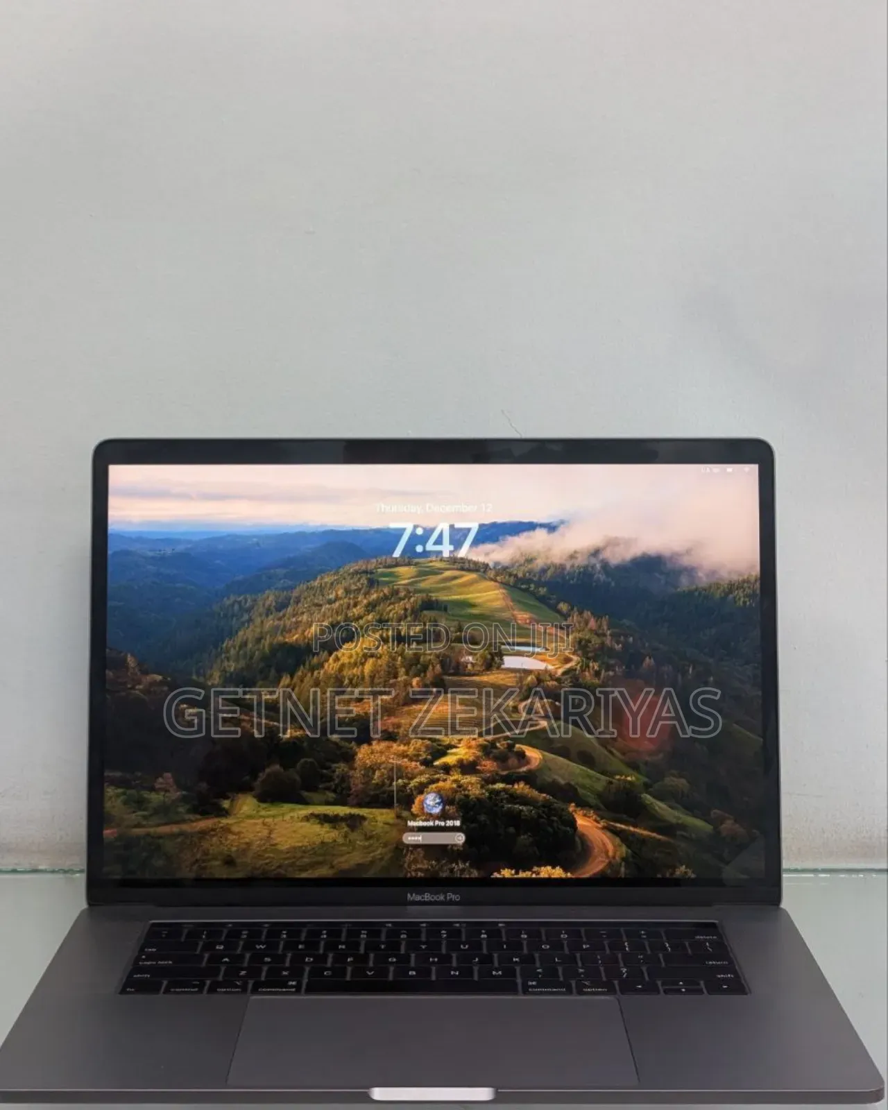 New Laptop Apple MacBook Pro 2018 16GB Intel Core I7 SSD 512GB