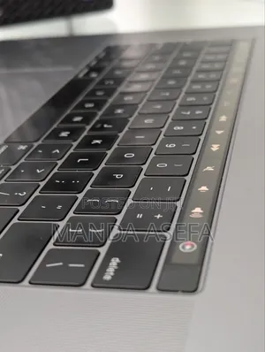 Photo - New Laptop Apple MacBook Pro 2018 16GB Intel Core I7 SSD 512GB